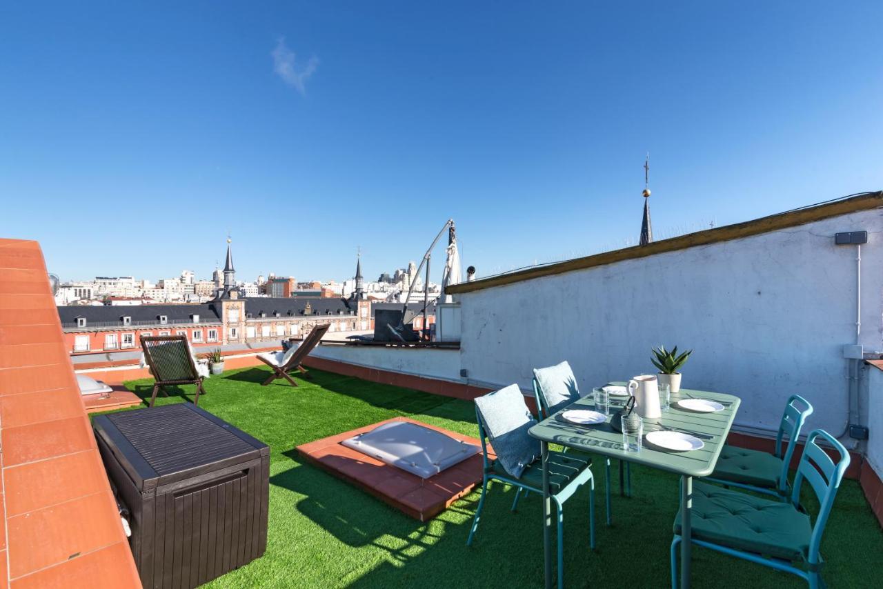 Historic Penthouse Plaza Mayor In Madrid Bagian luar foto